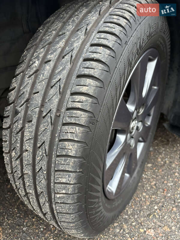 Седан Toyota Camry 2007 в Киеве