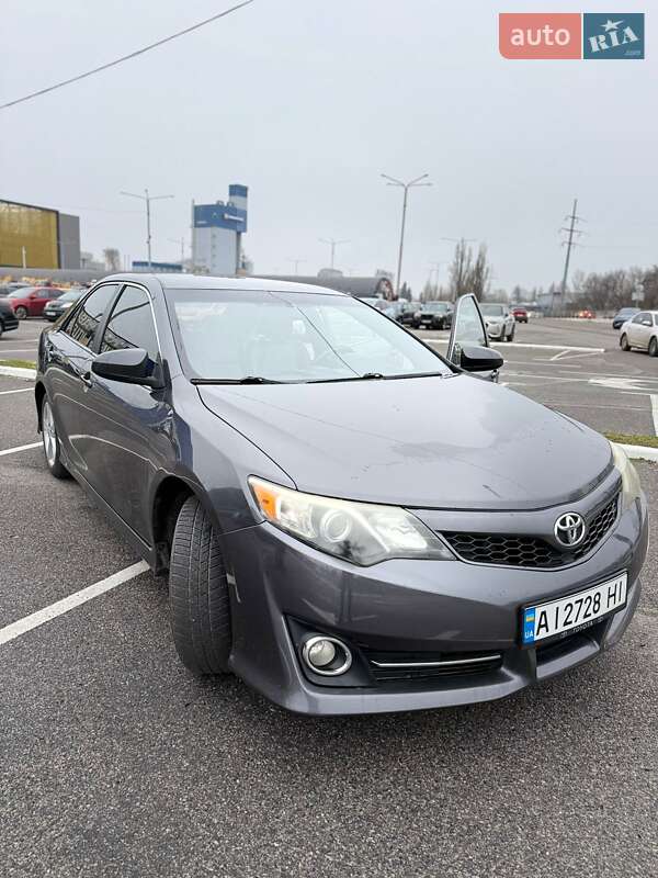 Toyota Camry 2013