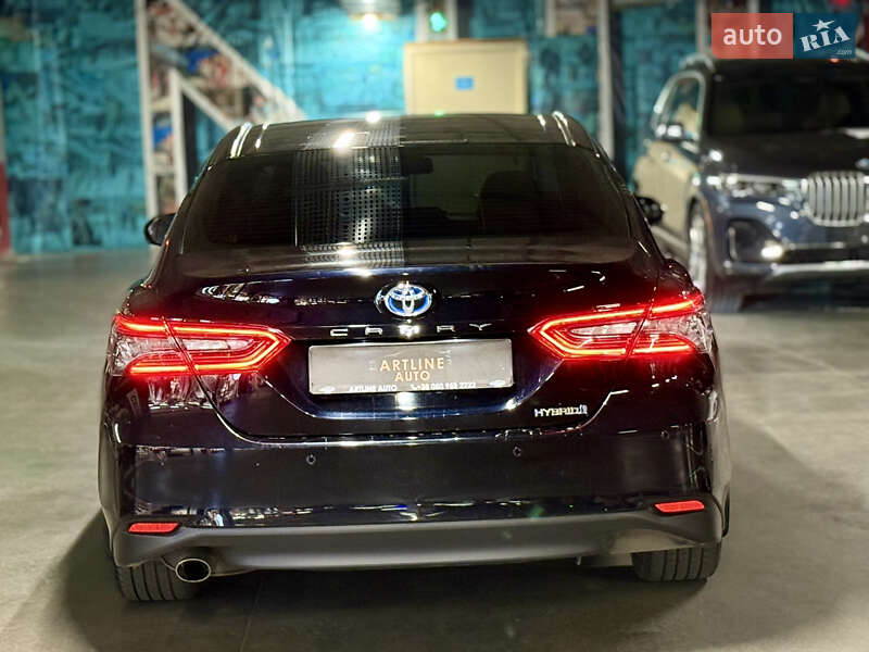 Седан Toyota Camry 2021 в Харкові