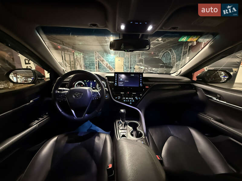 Седан Toyota Camry 2021 в Харкові