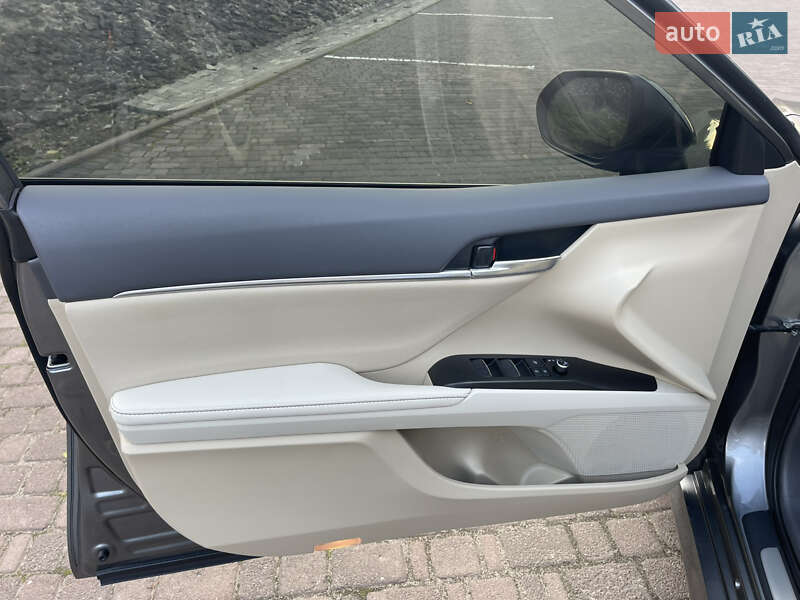 Седан Toyota Camry 2023 в Ровно фото 19 Седан Toyota Camry 2023 в Ровно