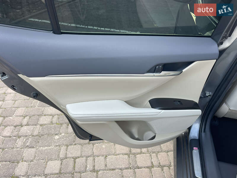 Седан Toyota Camry 2023 в Ровно фото 23 Седан Toyota Camry 2023 в Ровно