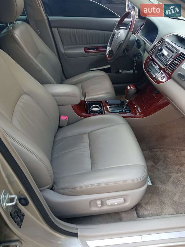 Седан Toyota Camry 2005 в Києві