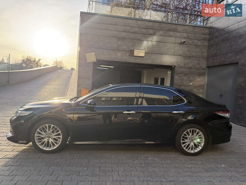 Седан Toyota Camry 2018 в Киеве фото 8 Седан Toyota Camry 2018 в Киеве