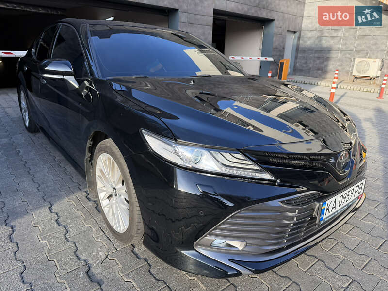 Седан Toyota Camry 2018 в Киеве фото 14 Седан Toyota Camry 2018 в Киеве