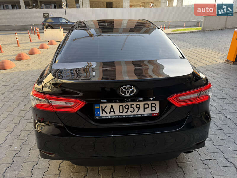 Седан Toyota Camry 2018 в Киеве фото 19 Седан Toyota Camry 2018 в Киеве
