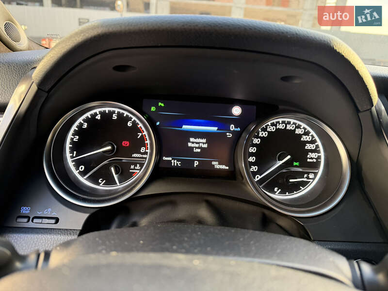 Седан Toyota Camry 2018 в Киеве фото 32 Седан Toyota Camry 2018 в Киеве