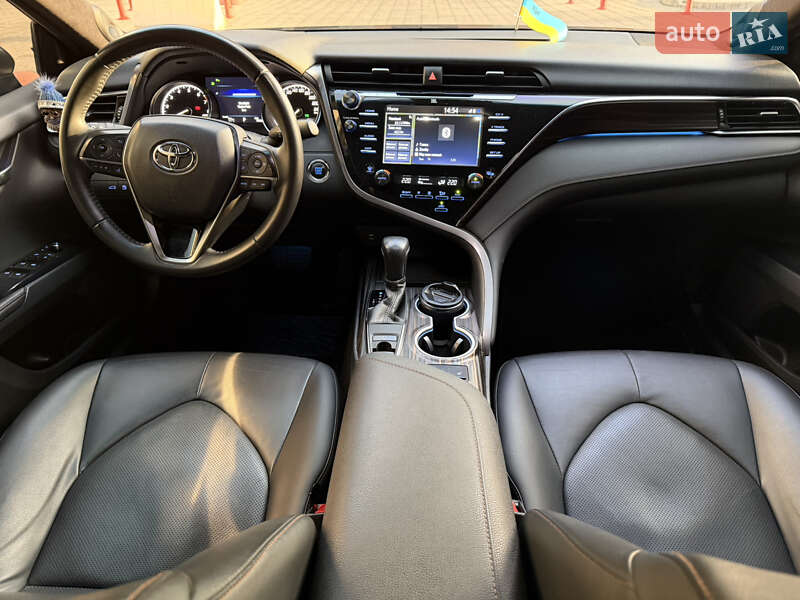 Седан Toyota Camry 2018 в Киеве фото 48 Седан Toyota Camry 2018 в Киеве