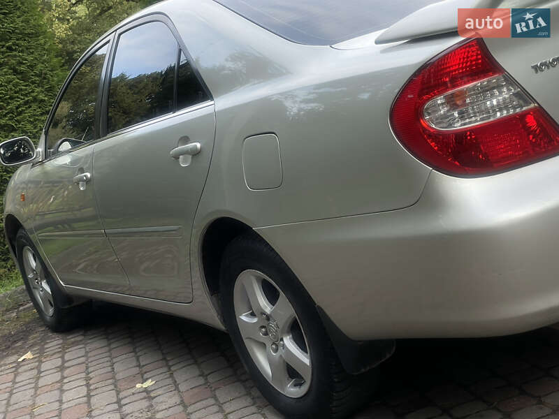 Седан Toyota Camry 2002 в Дрогобыче