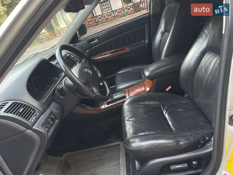 Седан Toyota Camry 2002 в Дрогобыче