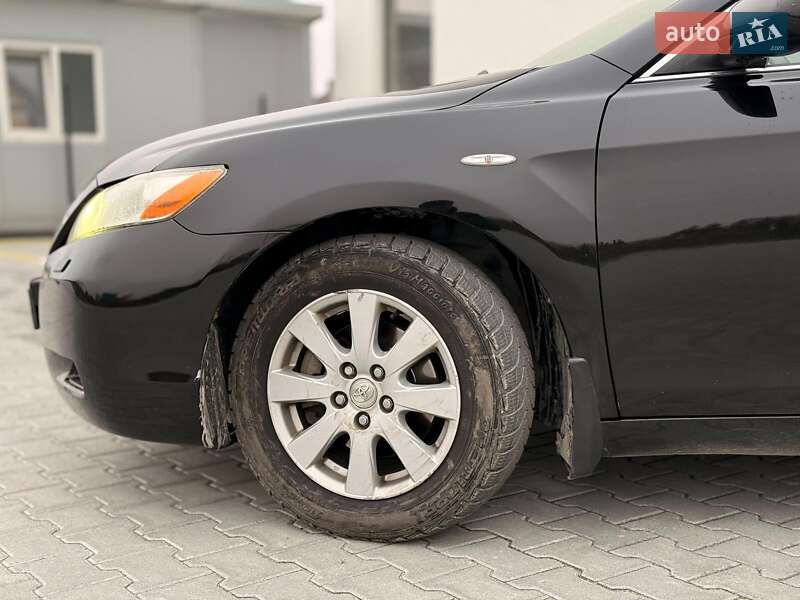 Седан Toyota Camry 2008 в Львові