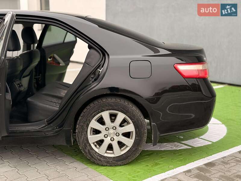 Седан Toyota Camry 2008 в Львові