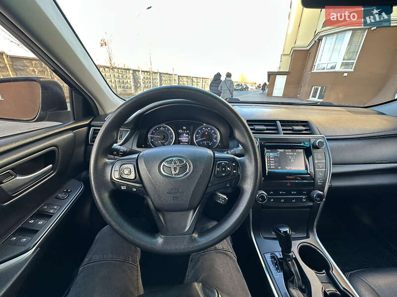 Седан Toyota Camry 2014 в Києві фото 31 Седан Toyota Camry 2014 в Києві