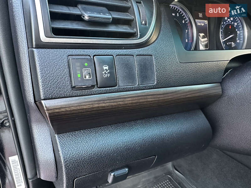 Седан Toyota Camry 2014 в Києві фото 43 Седан Toyota Camry 2014 в Києві