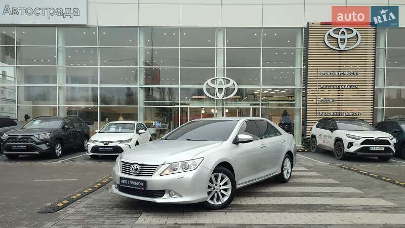 Toyota Camry 2012