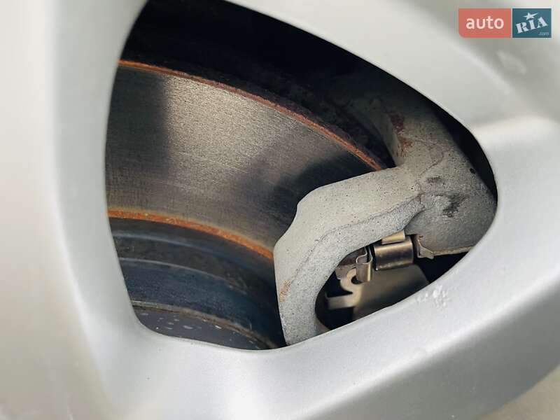 Седан Toyota Camry 2010 в Киеве