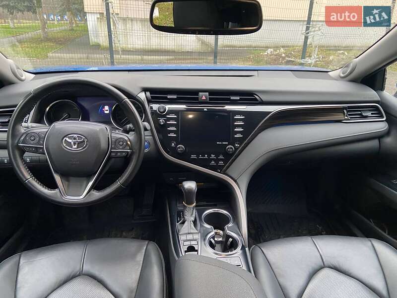Седан Toyota Camry 2019 в Киеве фото 5 Седан Toyota Camry 2019 в Киеве