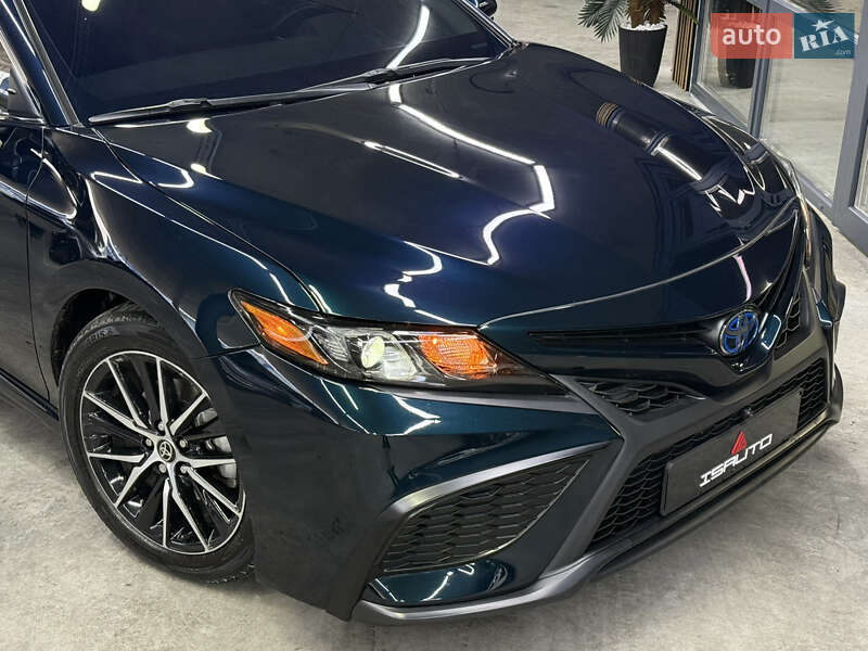 Седан Toyota Camry 2021 в Одессе