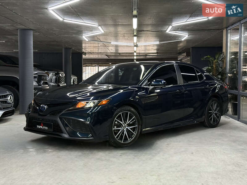 Седан Toyota Camry 2021 в Одессе