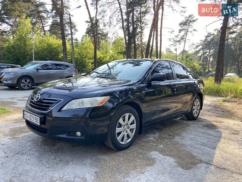 Седан Toyota Camry 2008 в Києві