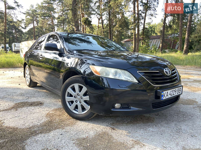 Седан Toyota Camry 2008 в Києві