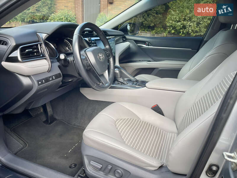 Седан Toyota Camry 2020 в Киеве фото 29 Седан Toyota Camry 2020 в Киеве