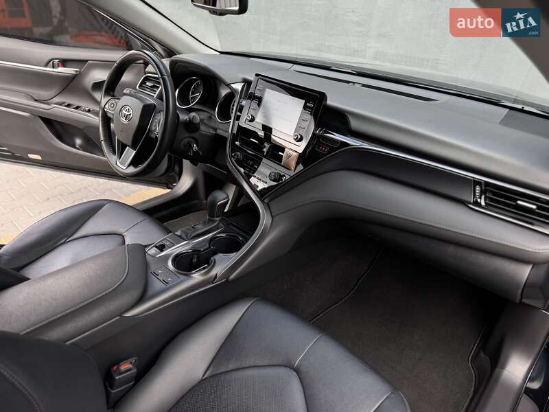 Седан Toyota Camry 2021 в Житомире