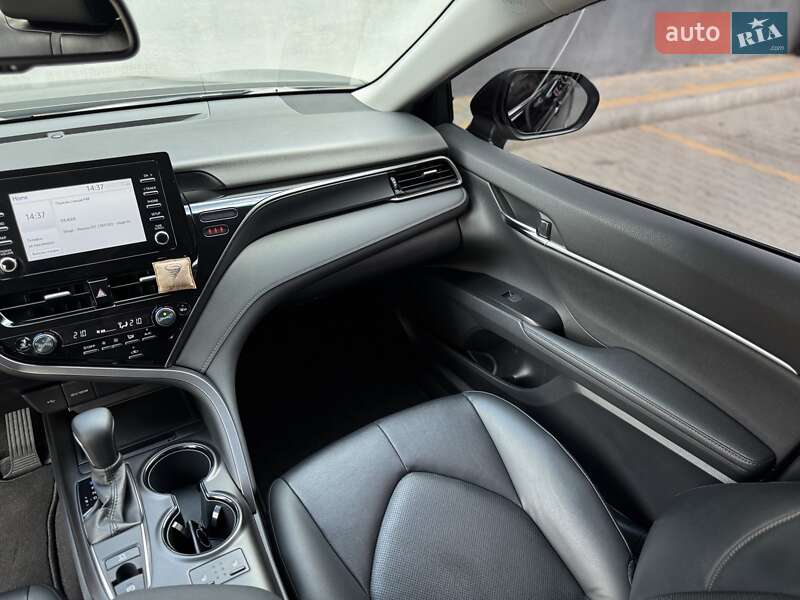 Седан Toyota Camry 2021 в Житомире