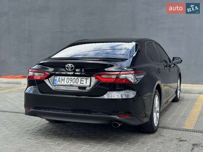 Седан Toyota Camry 2021 в Житомире