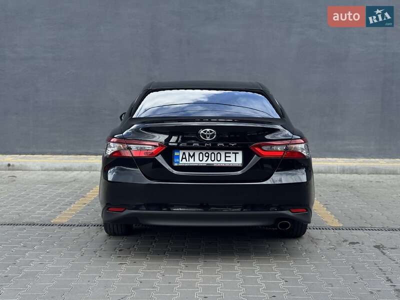 Седан Toyota Camry 2021 в Житомире