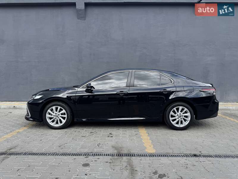 Седан Toyota Camry 2021 в Житомире