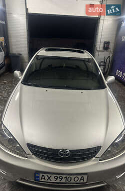 Седан Toyota Camry 2004 в Новой Водолаге