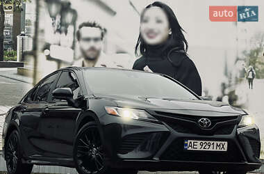 Седан Toyota Camry 2020 в Одессе