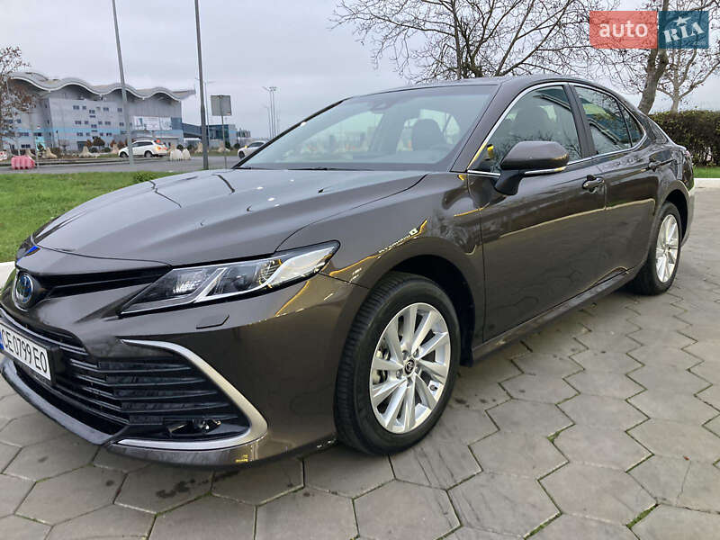 Седан Toyota Camry 2023 в Одессе