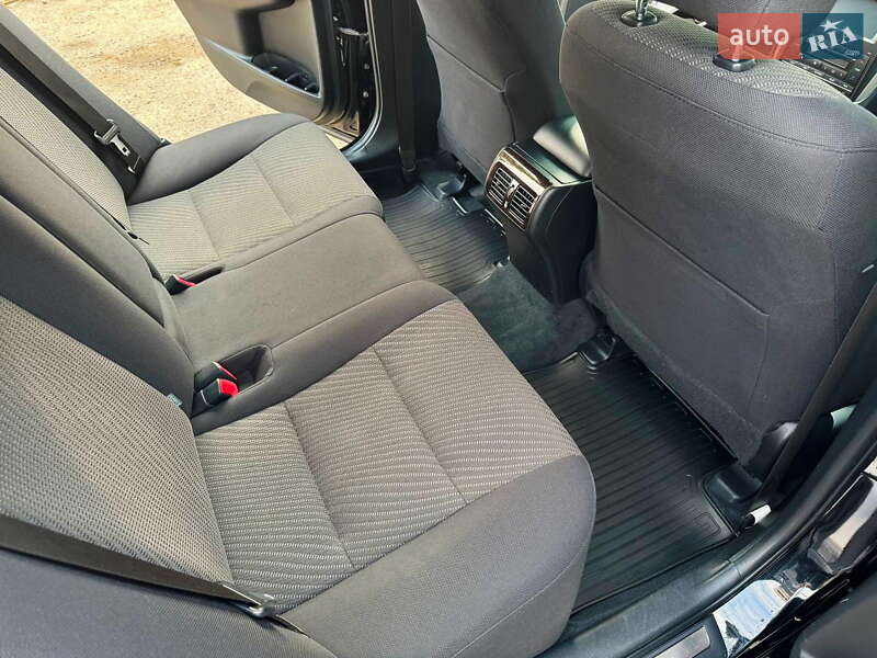 Седан Toyota Camry 2015 в Харькове