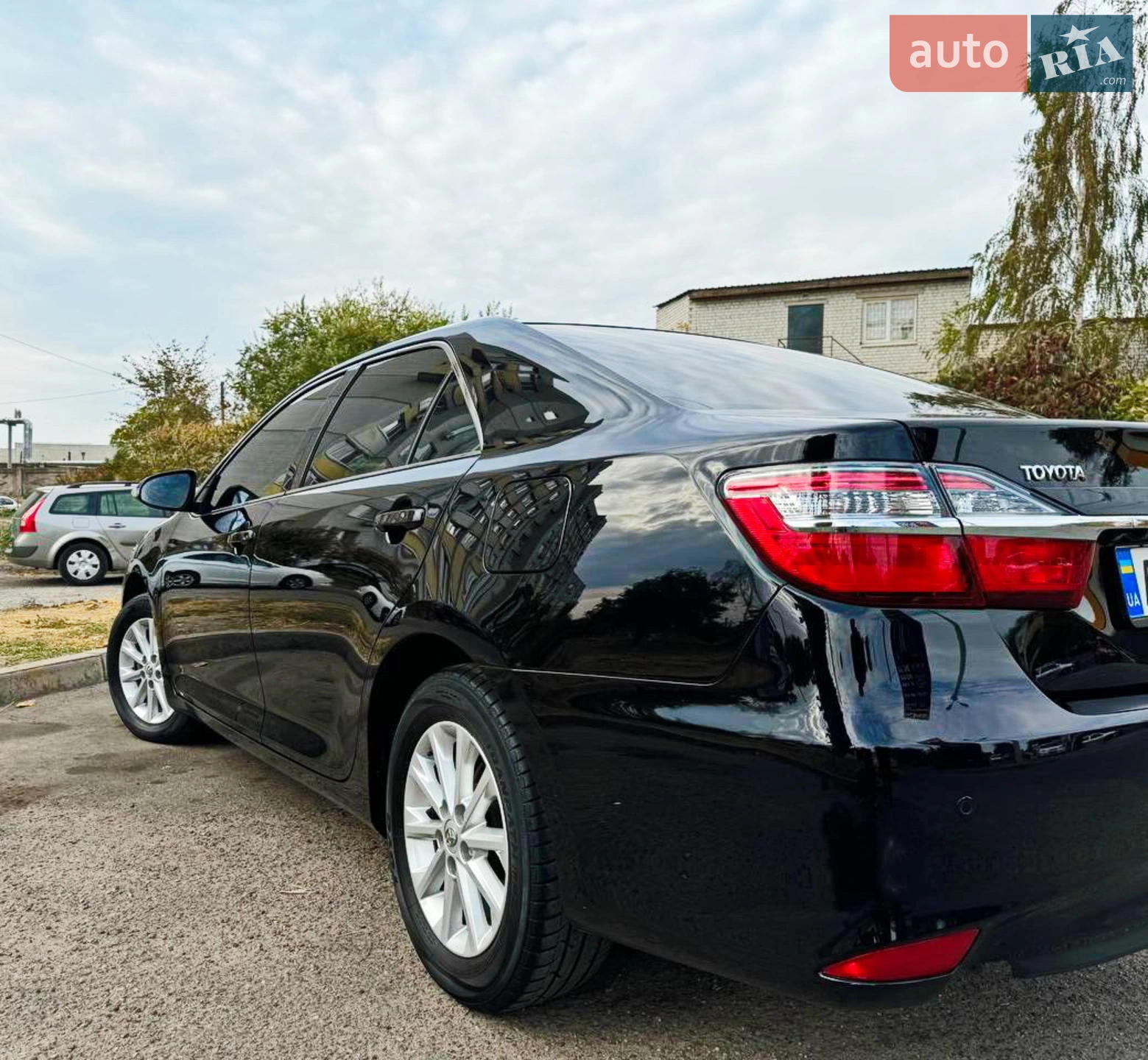 2015 Toyota Camry - фото 1