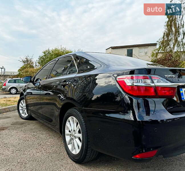 Toyota Camry 2015
