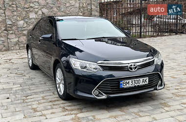 Седан Toyota Camry 2015 в Охтирці