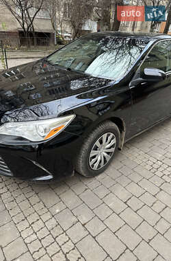 Седан Toyota Camry 2017 в Івано-Франківську