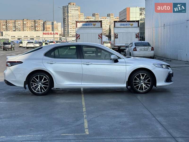 Седан Toyota Camry 2021 в Одесі