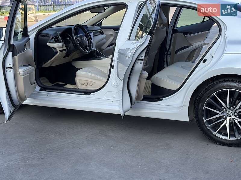 Седан Toyota Camry 2021 в Одесі