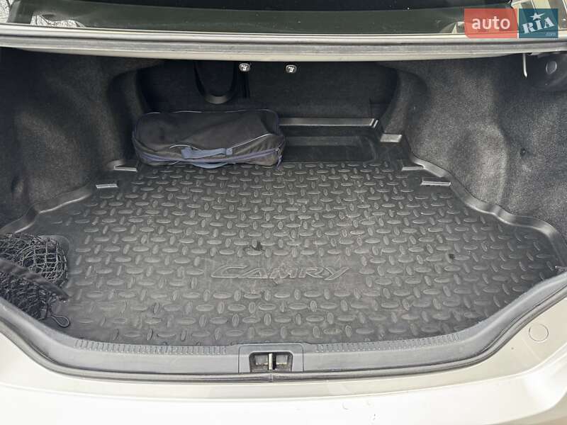 Седан Toyota Camry 2017 в Києві фото 10 Седан Toyota Camry 2017 в Києві