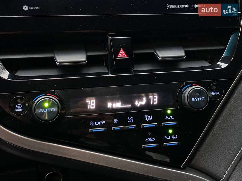 Седан Toyota Camry 2020 в Киеве фото 45 Седан Toyota Camry 2020 в Киеве