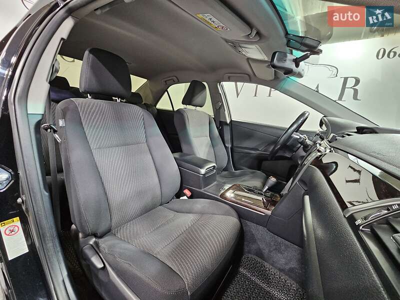 Седан Toyota Camry 2015 в Киеве фото 5 Седан Toyota Camry 2015 в Киеве