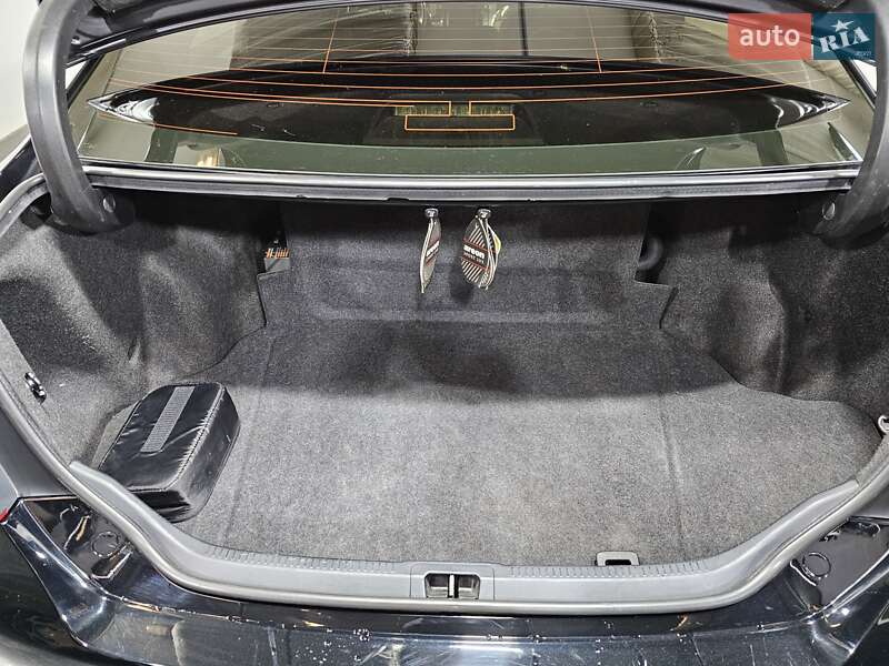 Седан Toyota Camry 2015 в Киеве фото 10 Седан Toyota Camry 2015 в Киеве