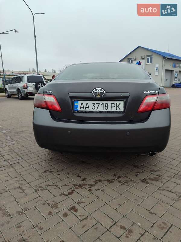 Седан Toyota Camry 2011 в Києві