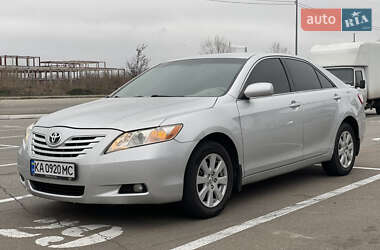 Седан Toyota Camry 2006 в Киеве