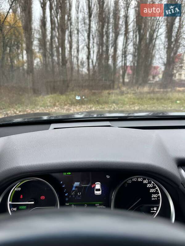 Седан Toyota Camry 2019 в Киеве