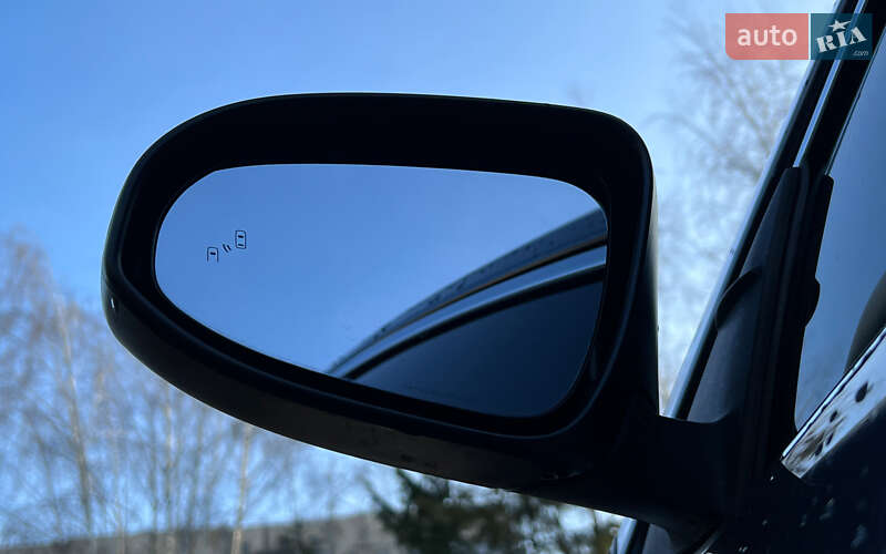 Седан Toyota Camry 2013 в Львові