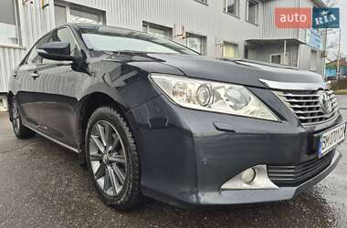 Седан Toyota Camry 2013 в Сумах
